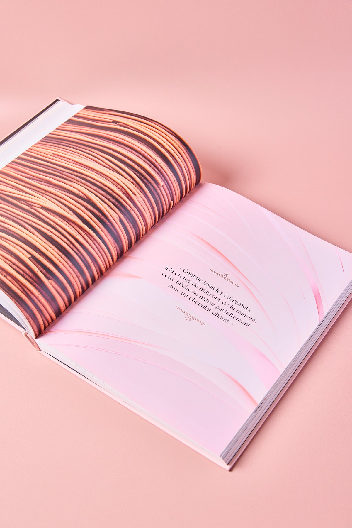Livre Angelina, 50 Recettes Iconiques d’une Institution Parisienne